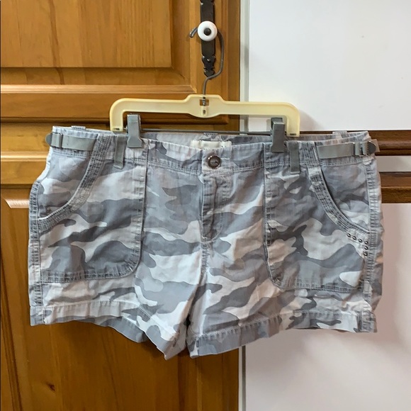 3 pairs of shorts. 2old navy 14. 1 candy couture 9 - Picture 5 of 16